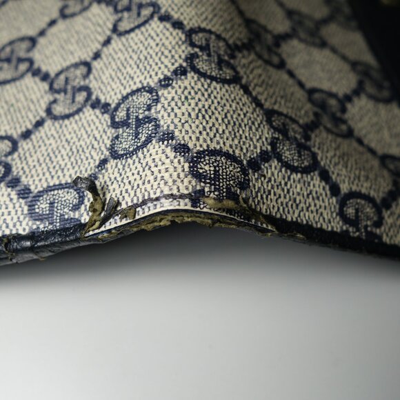 Vintage Gucci GG Blue Monogram Sherry Bi-Fold Long Wallet, Size 4.25 in x 7.5 in - Picture 16 of 16
